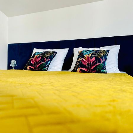 Apartamenty III Teligi Миелно Екстериор снимка
