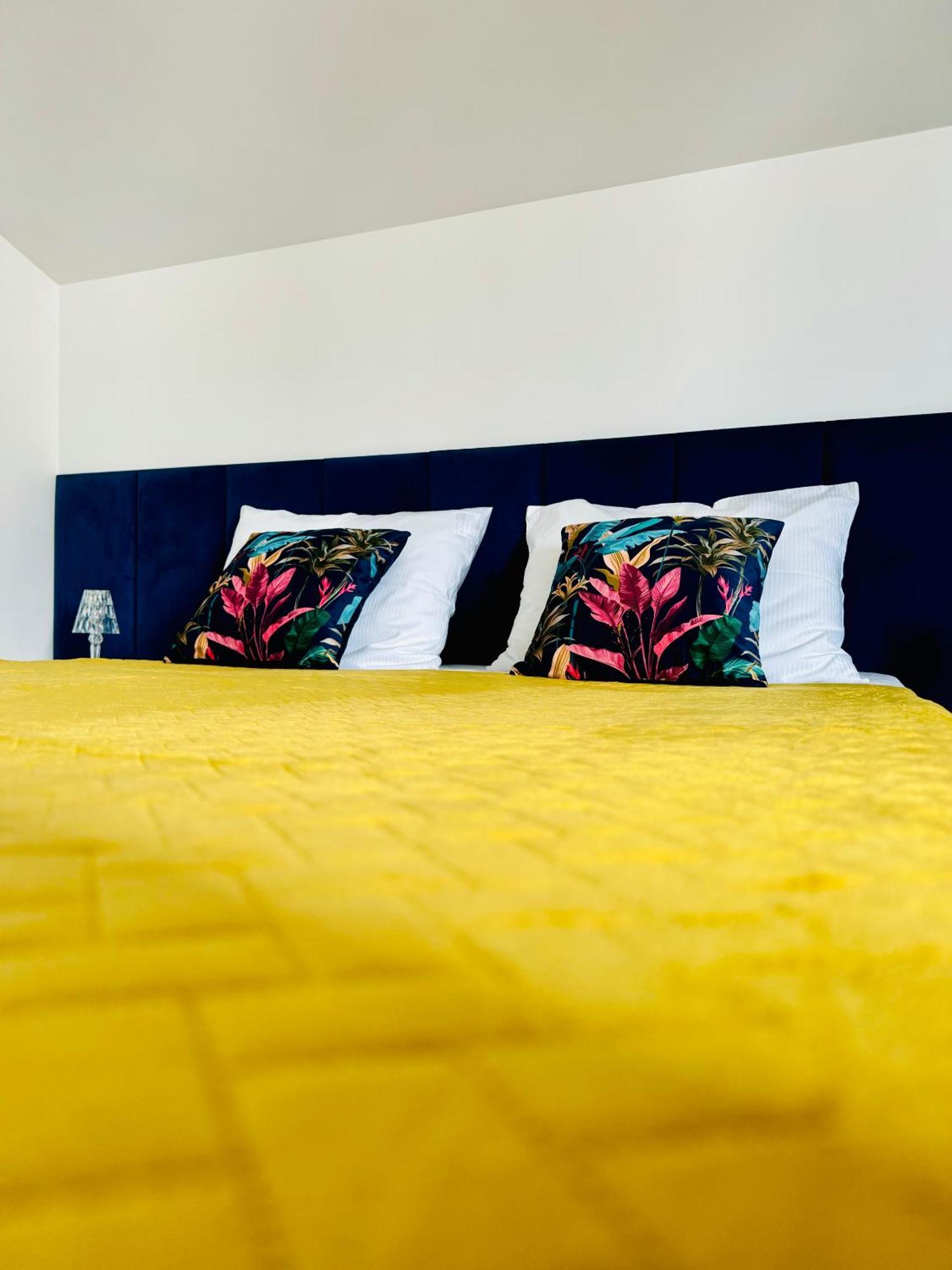 Apartamenty III Teligi Миелно Екстериор снимка