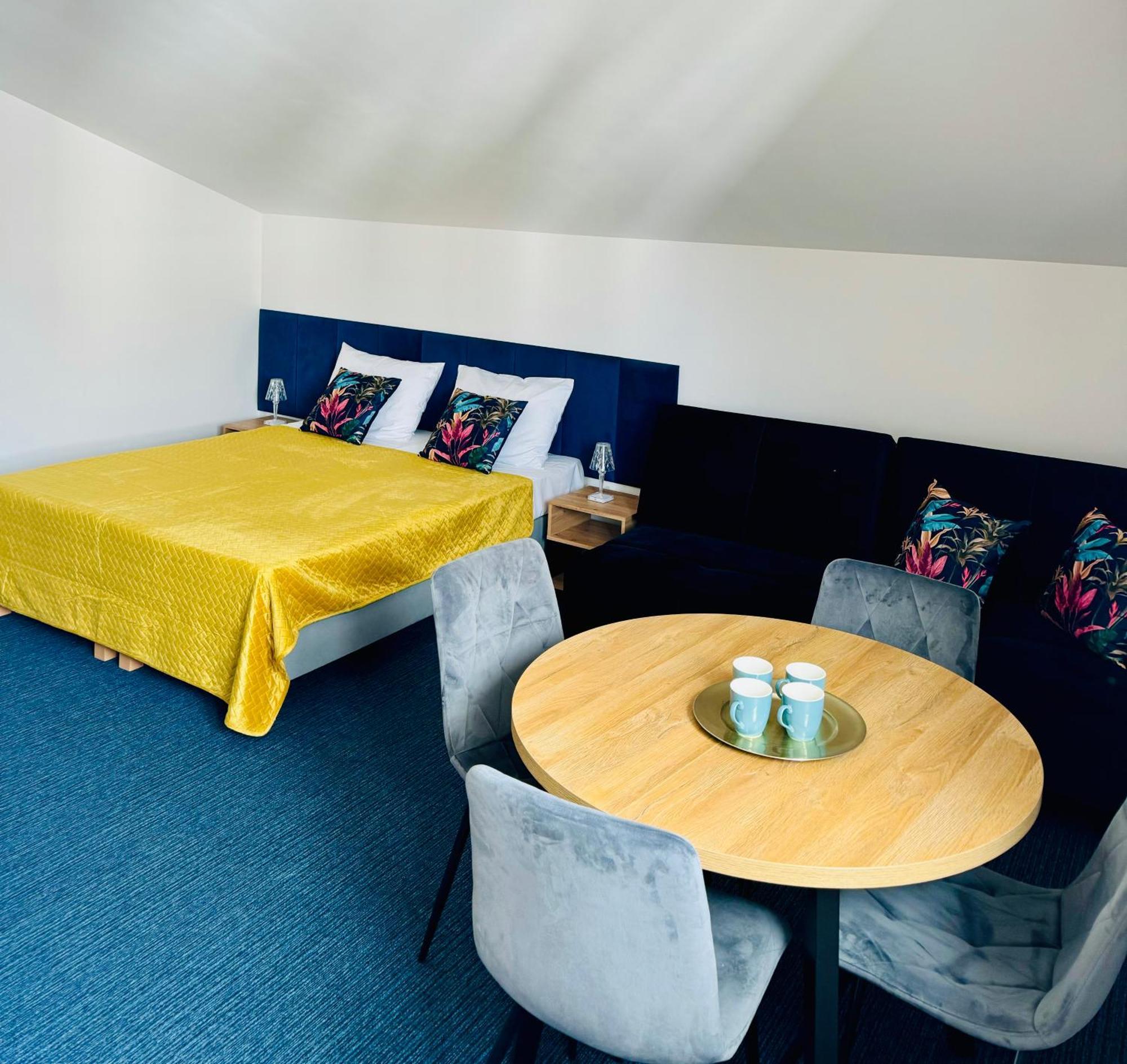 Apartamenty III Teligi Миелно Екстериор снимка